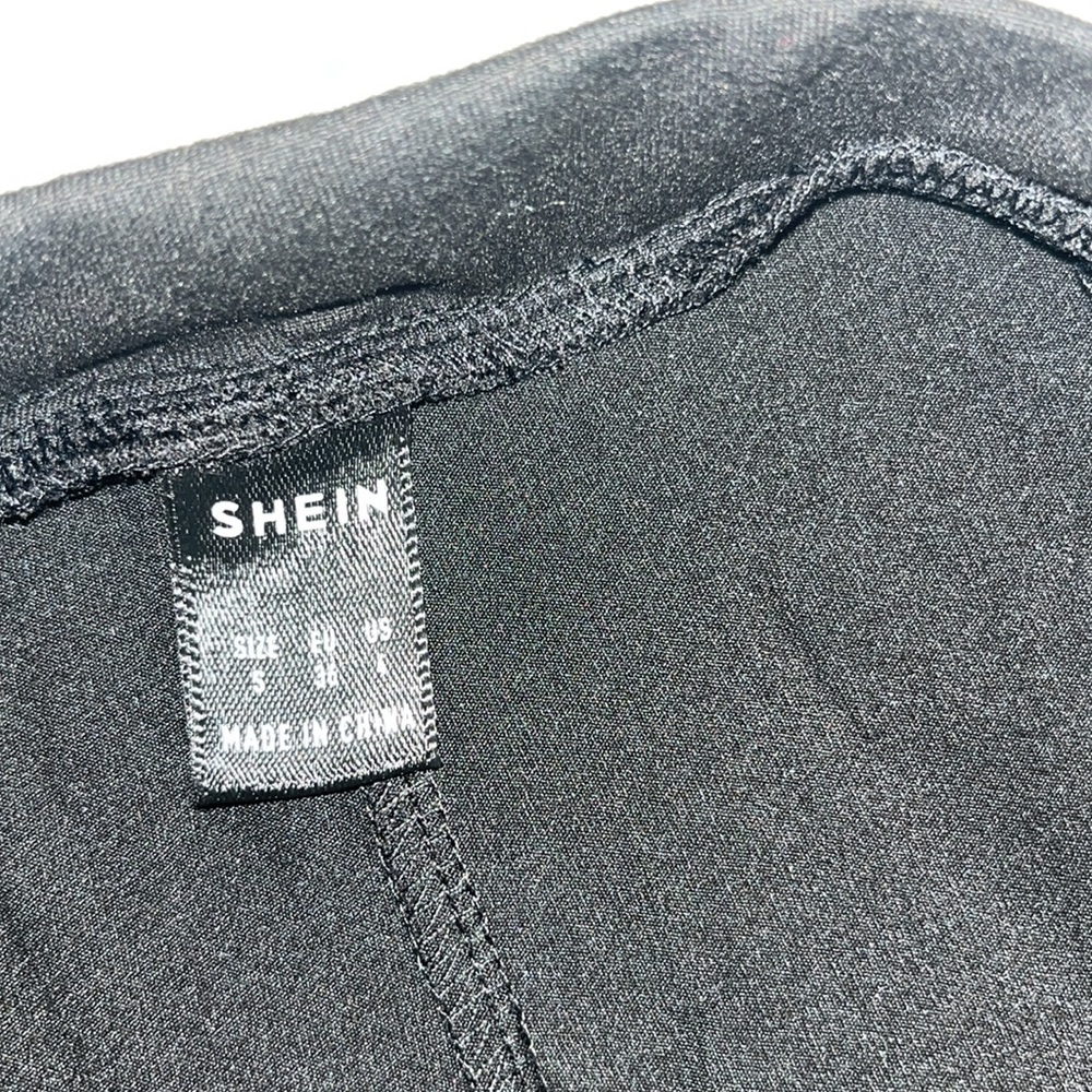 Black leggings with beige stitching design never worn make offers 🖤🖤🖤 - Picture 3 of 4
